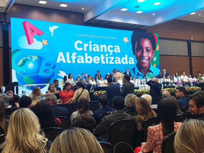 Prefeitura de Fronteira recebe Selo Ouro do Mec em compromisso com a alfabetização